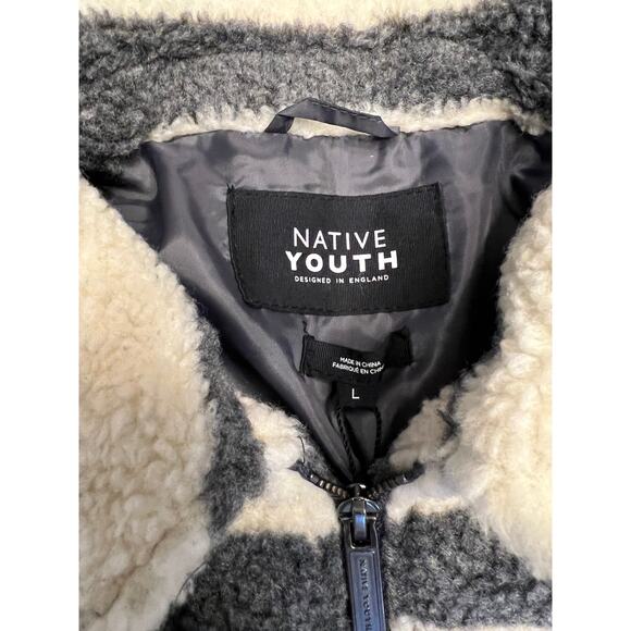 Native Youth Sherpa Gray & White Fleece Jacket, Large - Picture 3 of 5